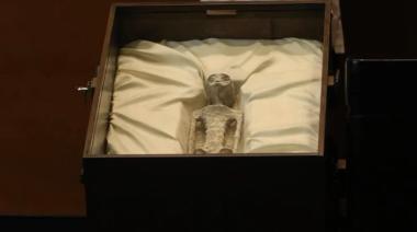 En Mexico, presentan ante diputados supuestos cuerpos de extraterrestres