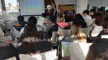 Capacitaciones a estudiantes secundarios con orientación en Turismo