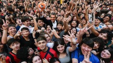 Sergio Massa cerró la campaña con estudiantes secundarios: “Es el tiempo de que defiendan utopías”