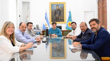 El intendente Arturo Rojas se reunió con el Gobernador