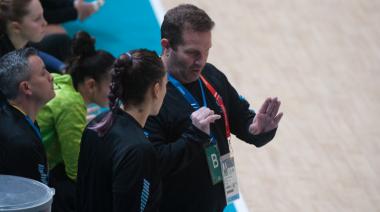 Comienza capacitación con el entrenador nacional de handball
