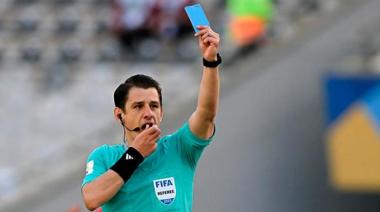 Llega la tarjeta azul y revoluciona el fútbol mundial: cuándo se aplica