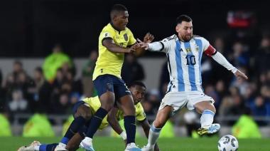 Con Messi como titular, Argentina enfrenta esta noche a Ecuador