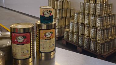 Una universidad nacional elabora una “supersopa” de alta calidad nutricional y la reparte en comedores