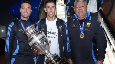 La Selección trajo la Copa América a Argentina: multitudinario recibimiento