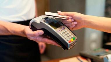 Propina electrónica: "La gente sale sin plata y nos tenemos que adaptar"