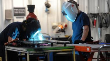 La industria pyme volvió a caer fuerte en julio