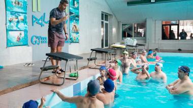La Escuela de natación "Todos al Agua", en la pantalla de TN