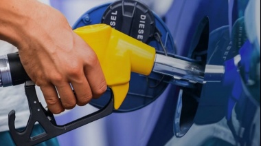 Los precios de los combustibles bajan un 3% a partir del lunes