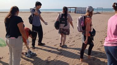 Brindaron taller para jóvenes sobre el cuidado de playas y salud integral