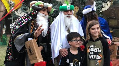 Los Reyes Magos pasaron por la Plaza Rocha