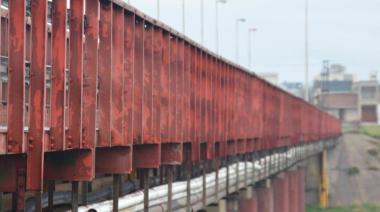 Se pospone el recambio de luminarias en el Puente Dardo Rocha