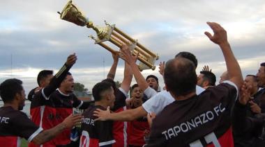 Taponazo campeón y fin de fiesta en el fútbol amateur