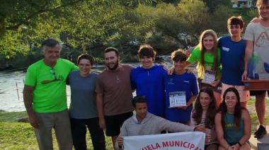 Escuela Municipal de Kayak de Lobería triunfó en la Copa Argentina de Slalom