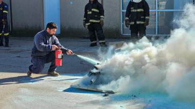 Puerto Quequén: capacitación sobre riesgo de incendio y uso de extintores