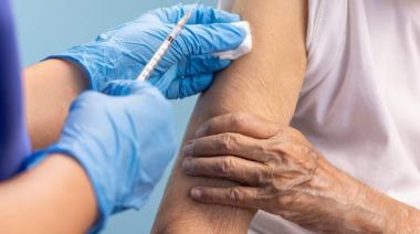 Pami lanzó la campaña de vacunación antigripal gratis 2025: cómo acceder a este beneficio