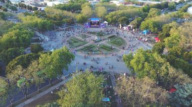 Panam, FMK y Freddy Villarreal, en el festejo del aniversario de la ciudad