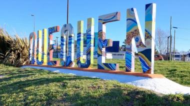 Restauraron los carteles en los ingresos a Necochea y Quequén