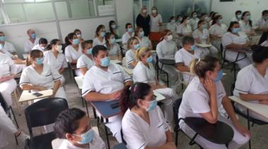 La carrera de Enfermería tendrá ingreso anual de alumnos