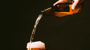 Las promesas por el mundial se siguen cumpliendo: una marca regala cervezas y organiza festejos
