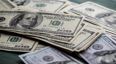 Dólar blue arrancó la semana en alza y sumó $2