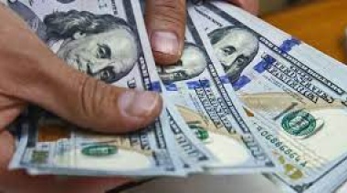 El dólar blue sube $2 y se vende a $359 tras marcar un nuevo récord histórico