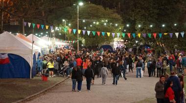 Feria de las Colectividades regresó con su tradicional color y sabor