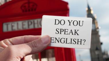 Becas para estudiar inglés en el Reino Unido: qué ofrecen y cómo aplicar