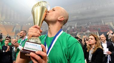 Axel Jacobsen levantó otro trofeo y se despidió de Grecia