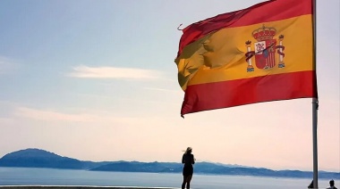 España busca argentinos sin experiencia para trabajar y vivir: cuáles son los requisitos