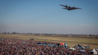 La base de Morón celebra el aniversario de la Fuerza Aérea con un nuevo festival Argentina Vuela