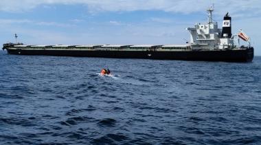 Un barco chocó contra la Escollera Norte de Puerto Quequén