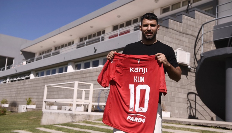 El Kun Agüero vuelve a jugar en Independiente