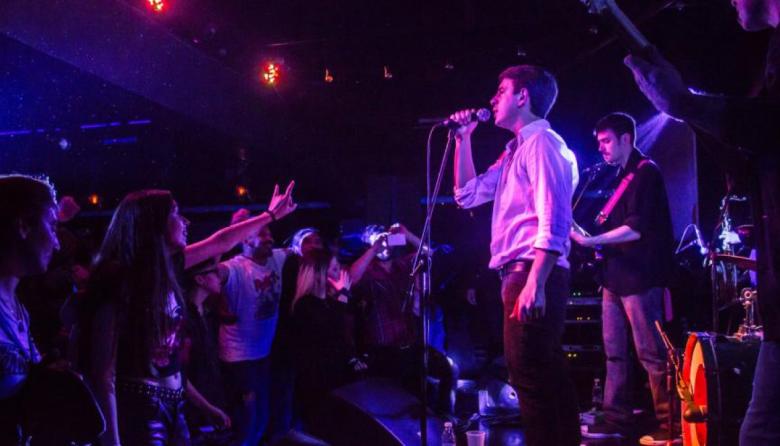 Rey Garufa y Sus Timadores, el tributo que revive la misa ricotera: “El Indio lo vio y lo aprobó”