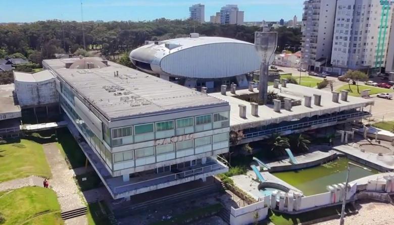 Después de años de abandono y debate, ¡el Complejo Casino fue vendido!
