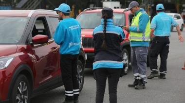 Multas más caras: cruzar en rojo o circular sin VTV puede costar hasta $1.606.000